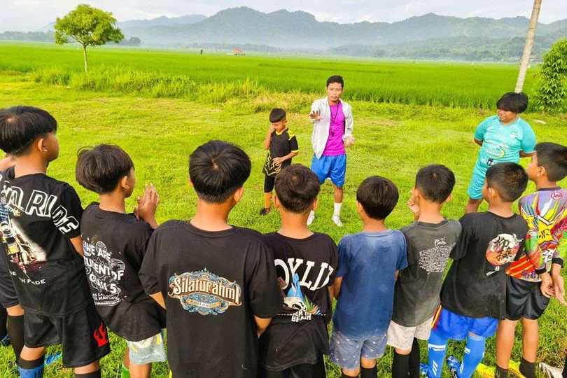 Jalan Sunyi Evan Dimas Menepi dari Sepak Bola untuk Melatih SSB di Tulungagung